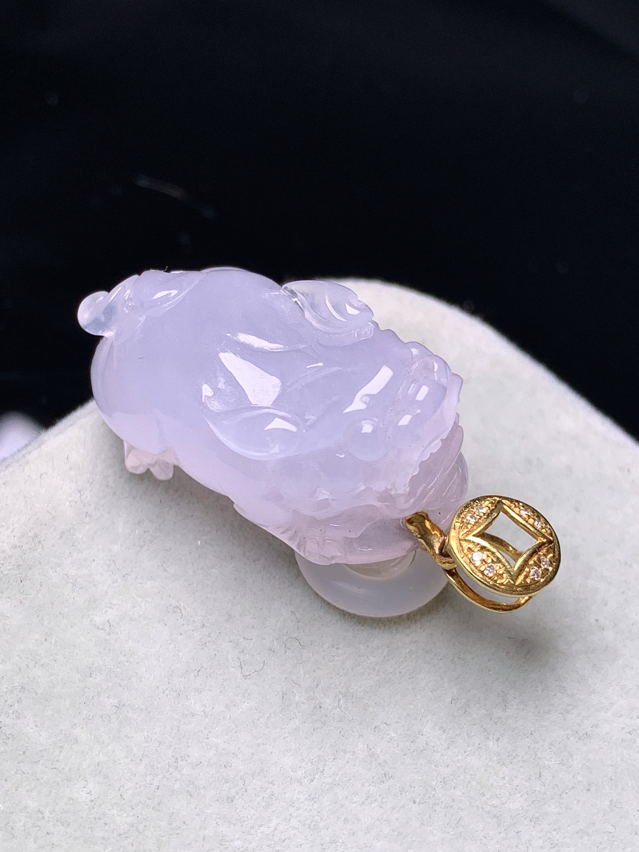 18k金钻镶嵌紫罗兰貔貅吊坠 玉质细腻 色泽艳丽清新 水润亮眼 整体尺寸33.5*13.8*11.5 f4