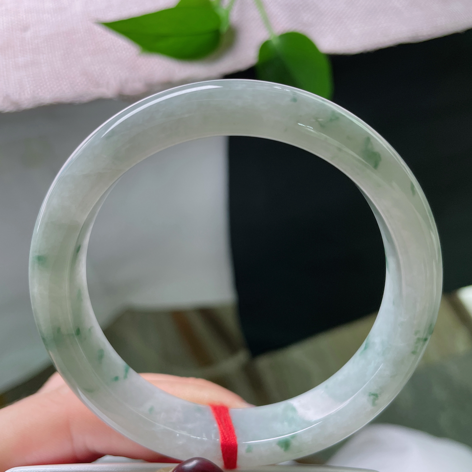 58.6/12.2/8，飘花正圈，花影摇曳，柔美动人，水润，灵动活泼，皮纹，ss52195a..