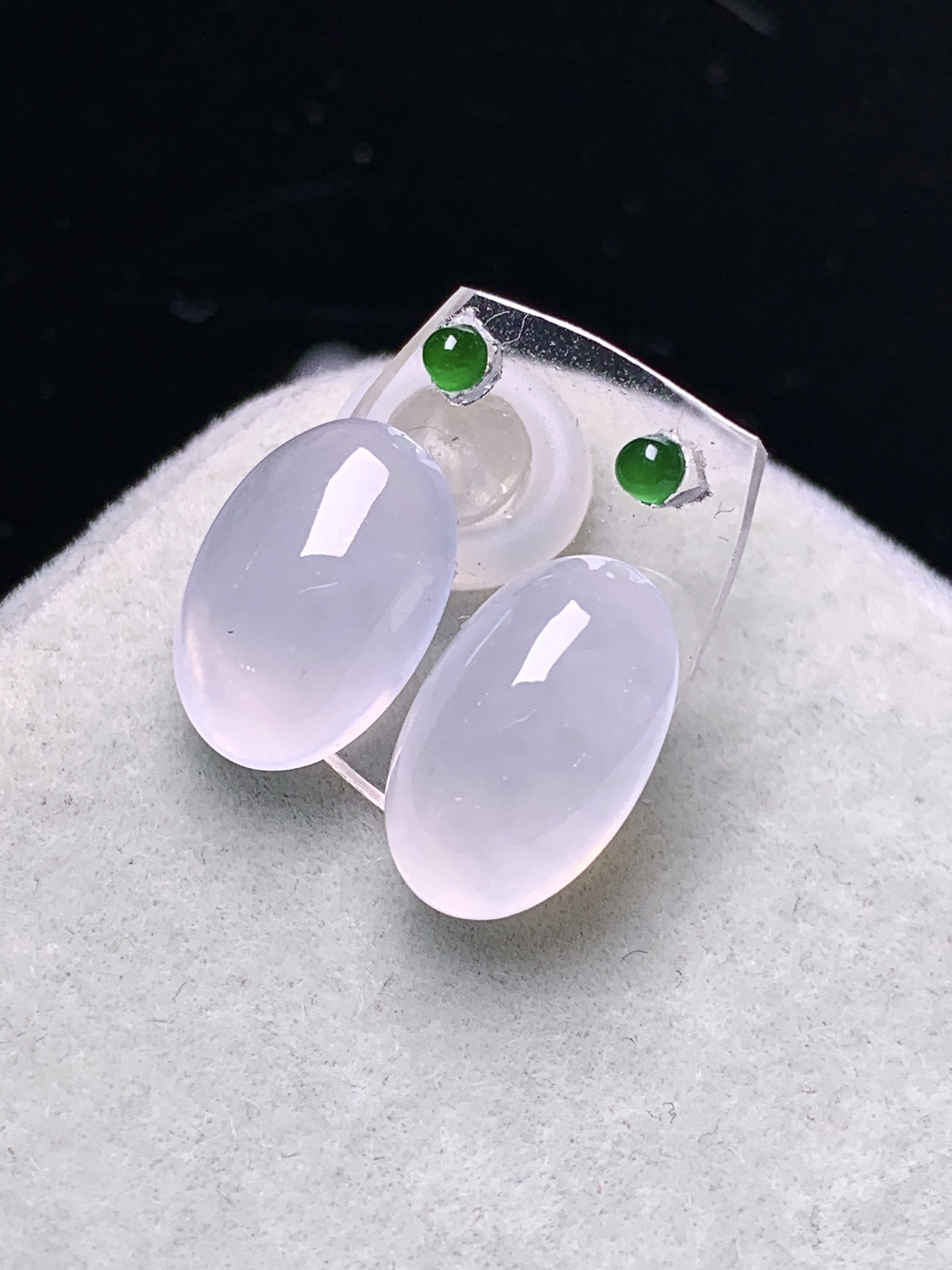 镶嵌款 冰种蛋面一对 玉质细腻 色泽艳丽清新 水润亮眼 整体尺寸12*8*4.5 2x