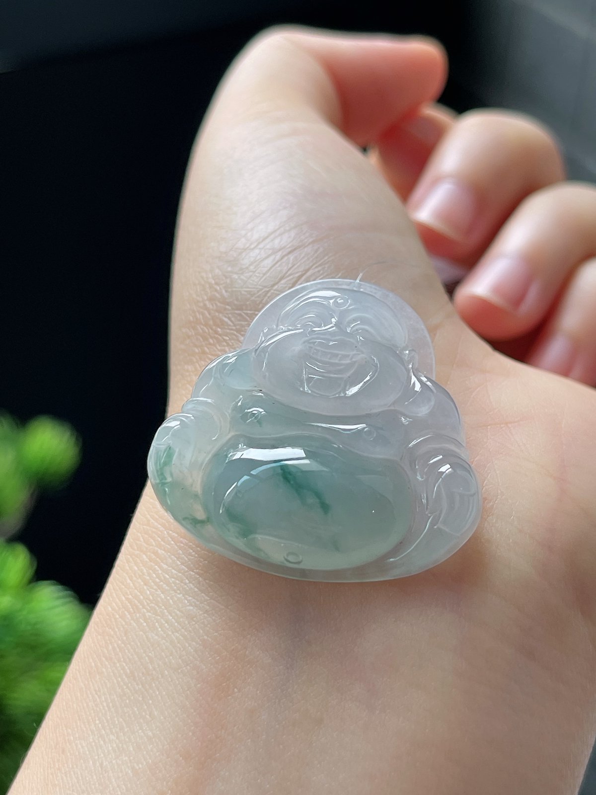 翡翠冰糯种飘绿吊坠