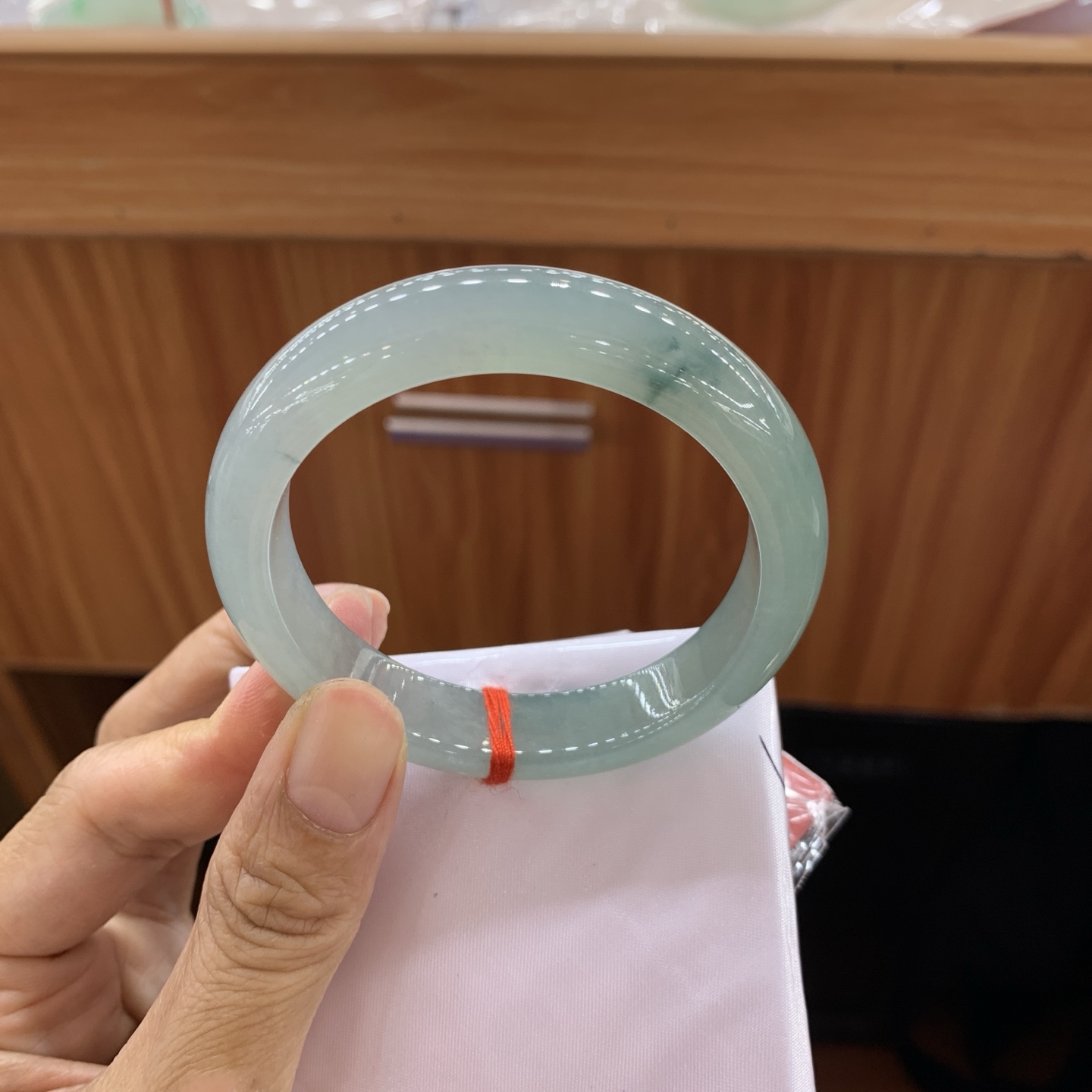 冰蓝正圈翡翠手镯 53.4-12.1-8.1