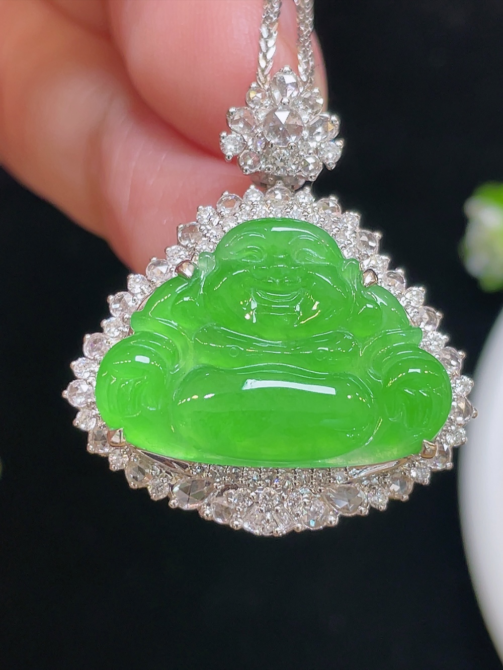️【冰种阳绿，佛】大件饱满，通透水润，玉质细腻，翠色鲜艳，18k金奢华钻石镶嵌️，21.7-15