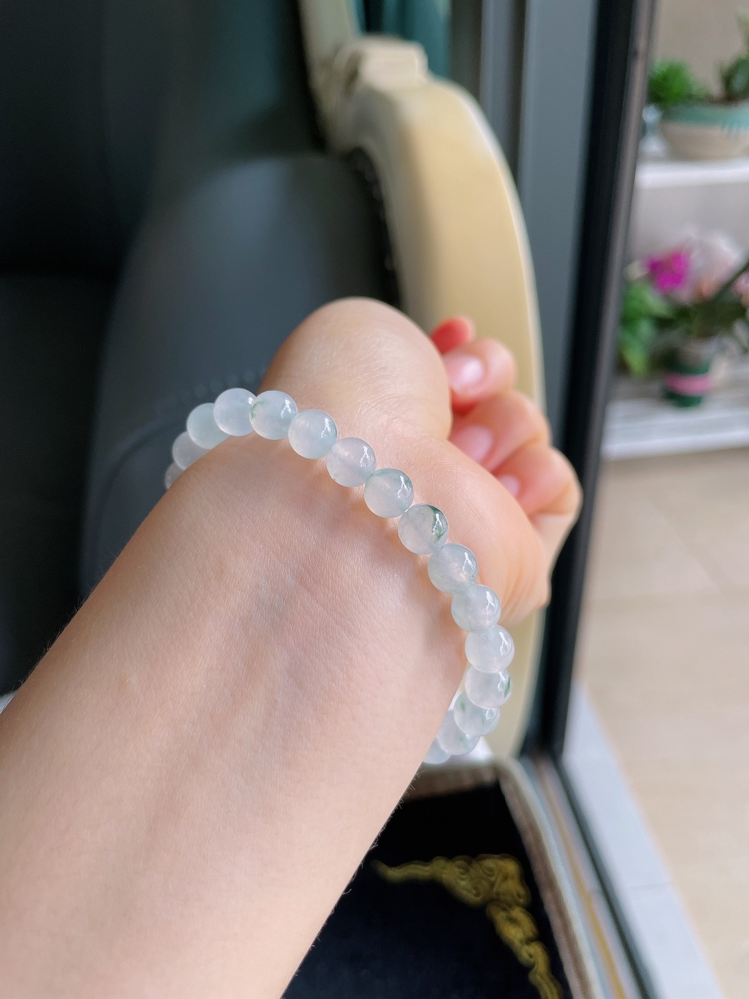 天然翡翠A货，冰飘花手串，尺寸：7mm。【编4103】