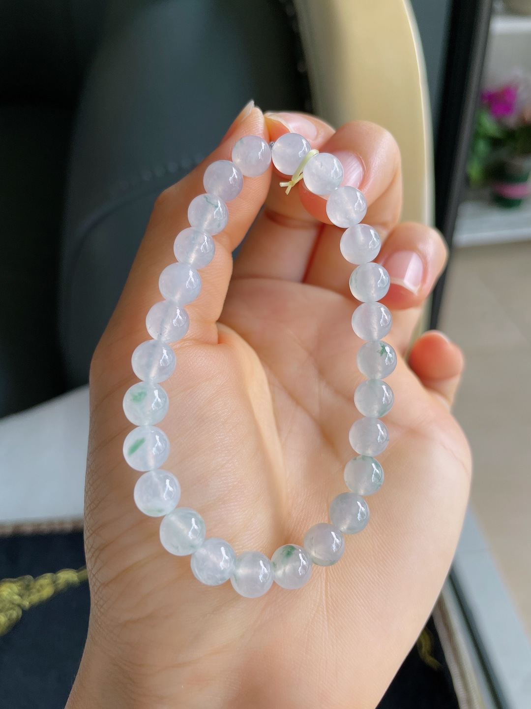 天然翡翠A货，冰飘花手串，尺寸：7mm。【编4103】