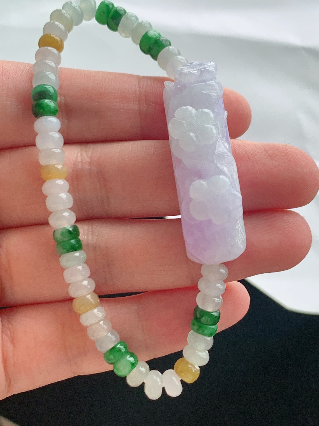 雕花手牌，紫韵柔美雕工精致，三彩串珠古韵生香 自然光拍摄