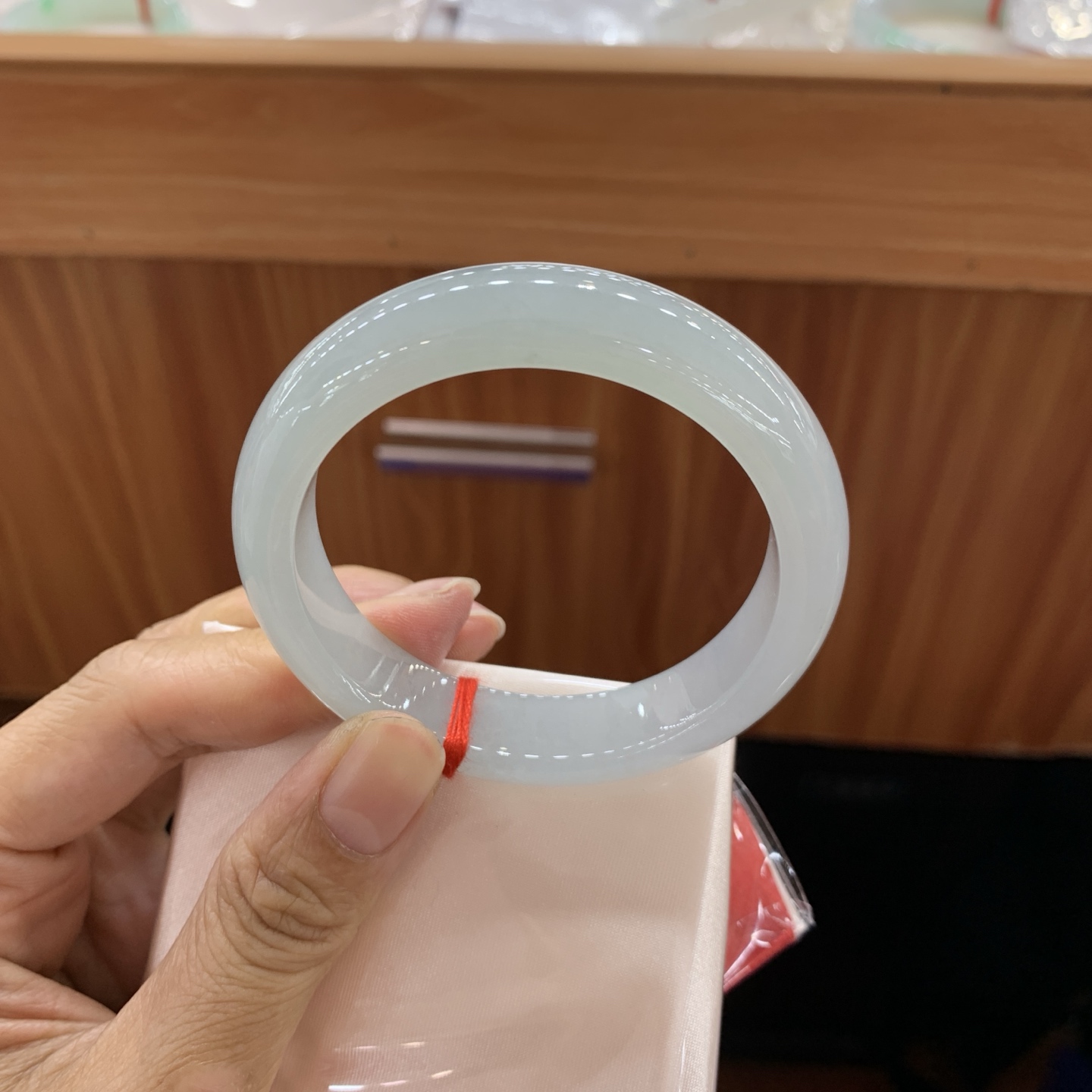 051212MMJ 冰底色正圈翡翠手镯 53.2-12.6-8.3