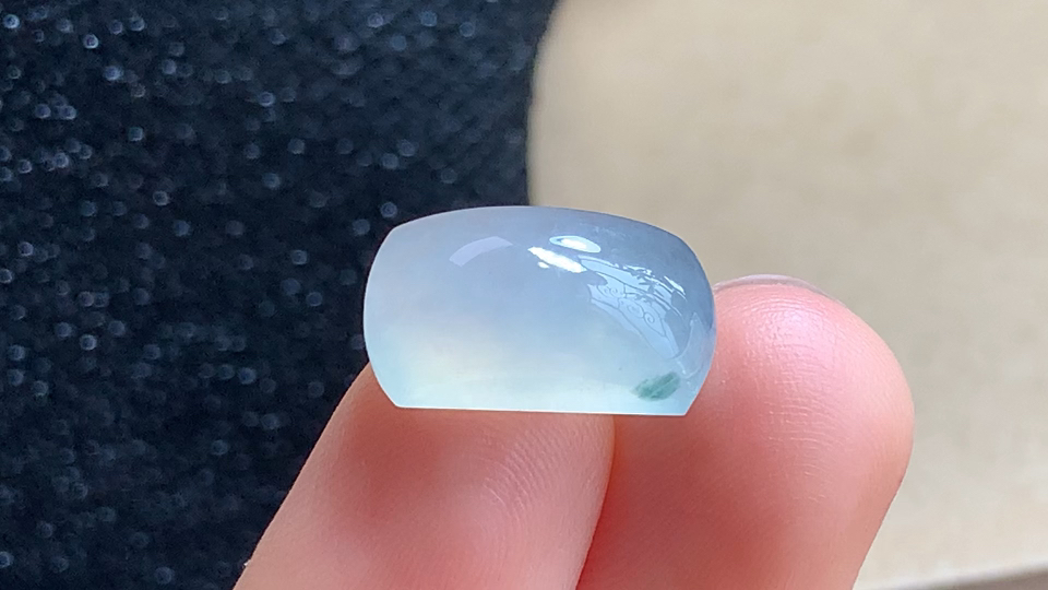 ️ 马鞍戒面，无裂，尺寸15.5-8.3-5.8mm，包A附证书