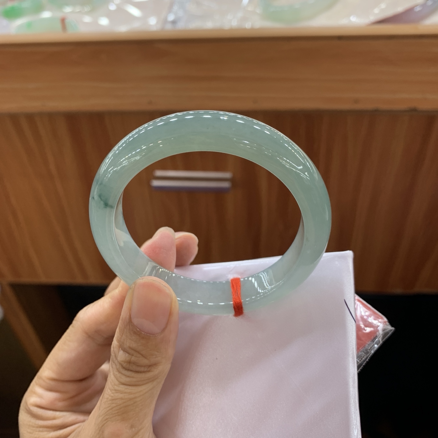 冰蓝正圈翡翠手镯 53.4-12.1-8.1