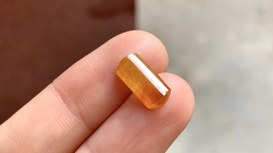 ️ 芬达黄马鞍, 12.8*6*2.2 无裂