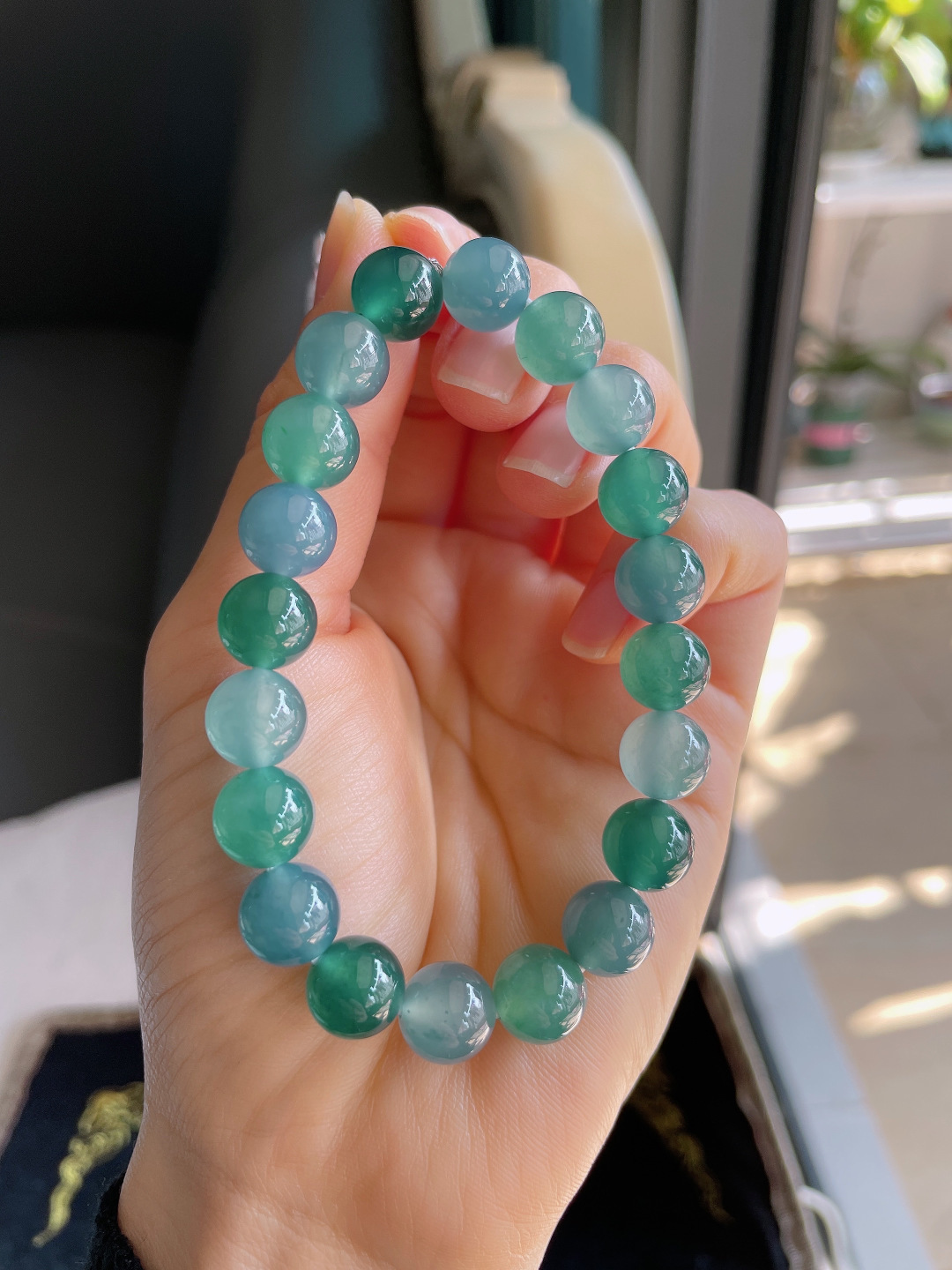 ️天然翡翠A货，冰多宝手串，尺寸：9.8mm。