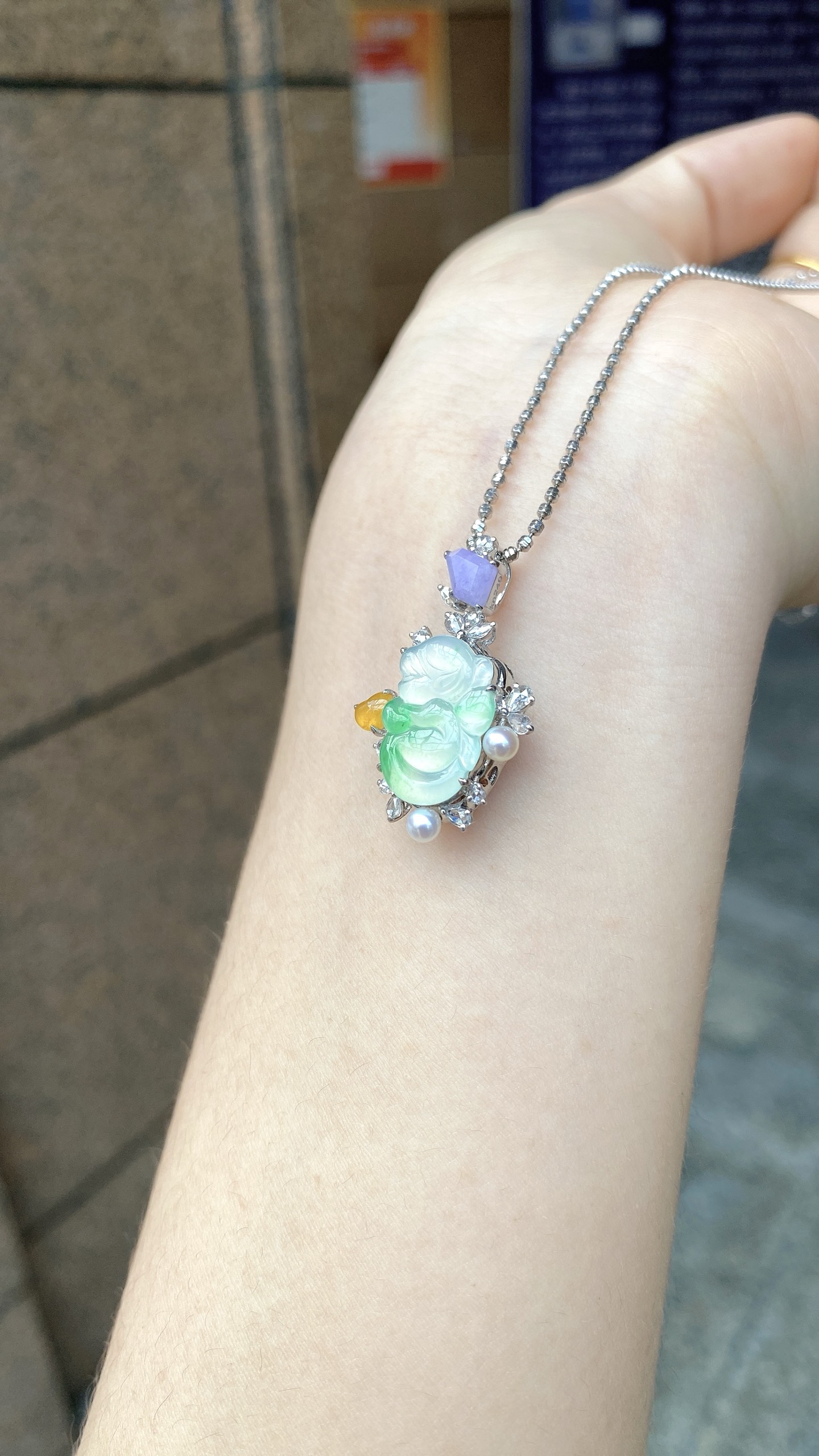 福利：不议 · 代自理加 自然光 · 冰胶飘阳绿花仙子吊坠 18K · 整：28.3*18*8.1m