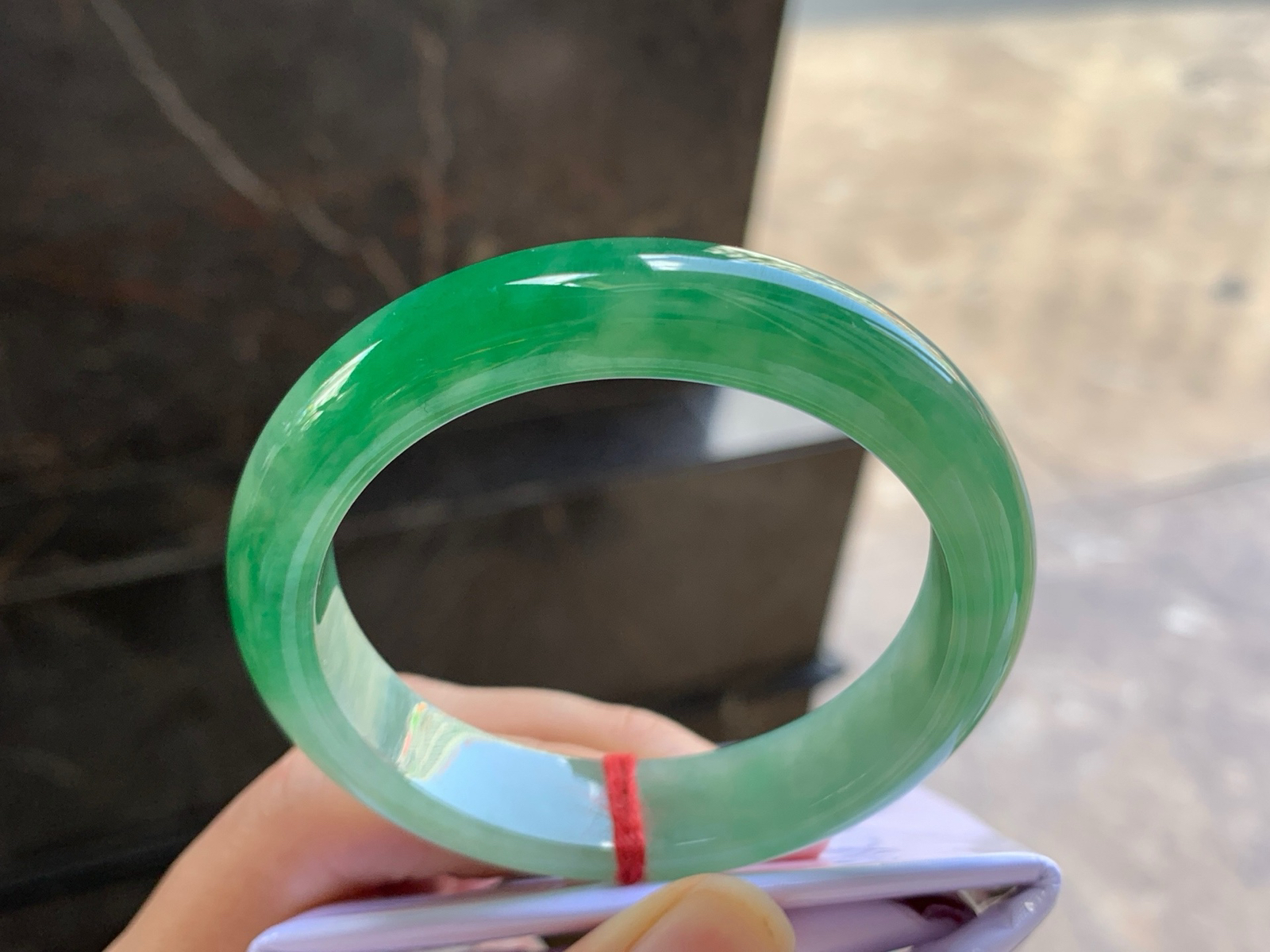 54-12.7-8

浓绿色手镯^_^颜色鲜艳