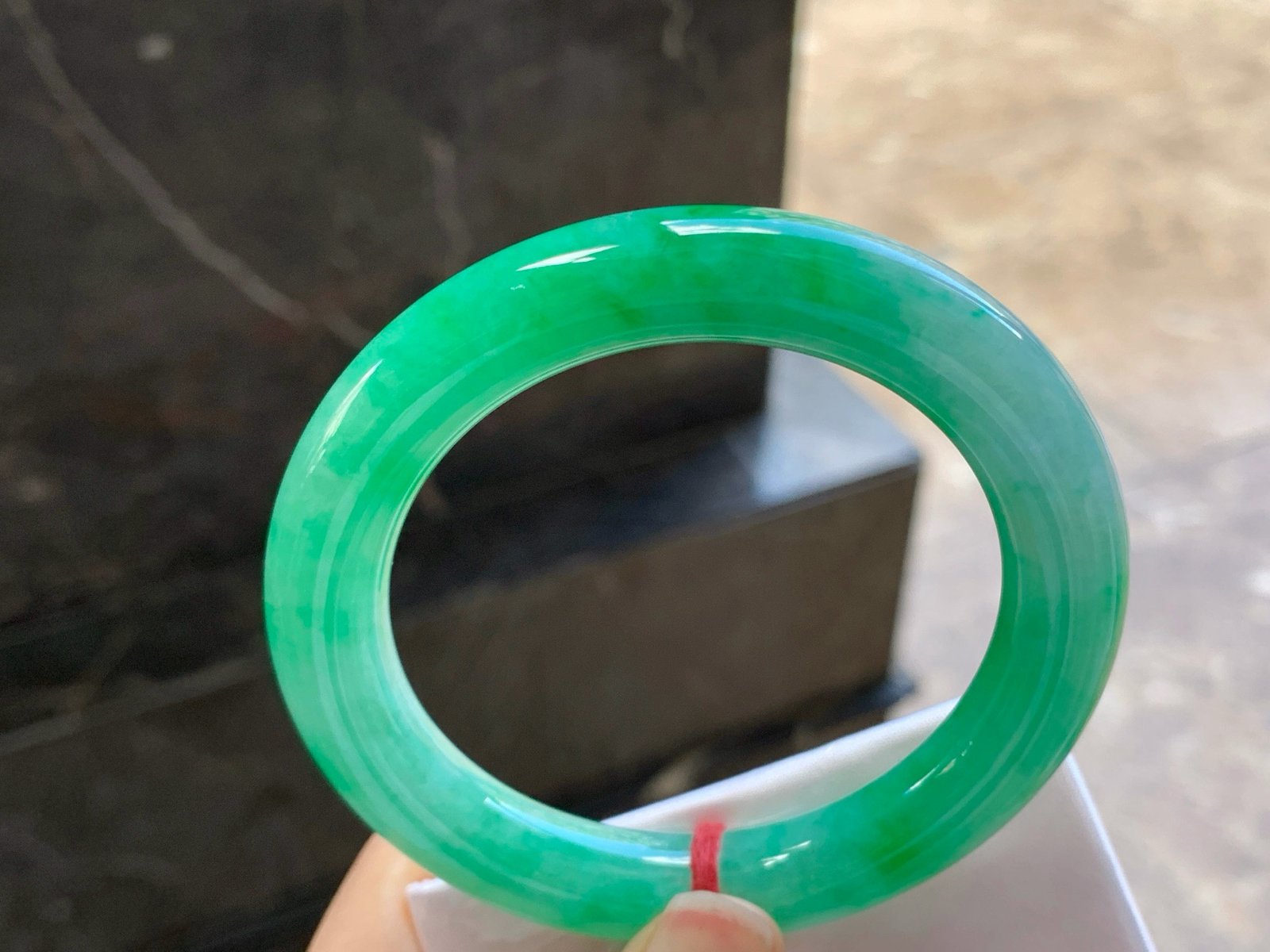 57-11.1mm

阳绿色圆条手镯^_^色阳