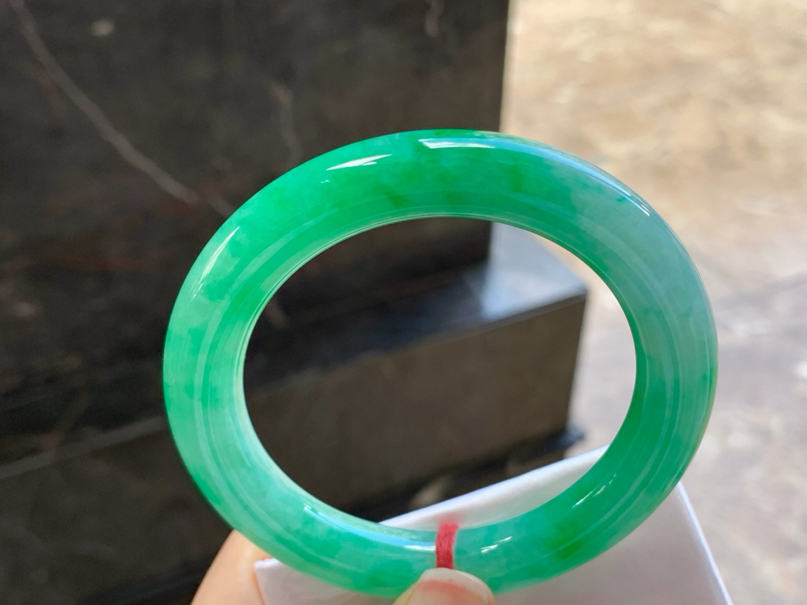 57-11.1mm

阳绿色圆条手镯^_^色阳