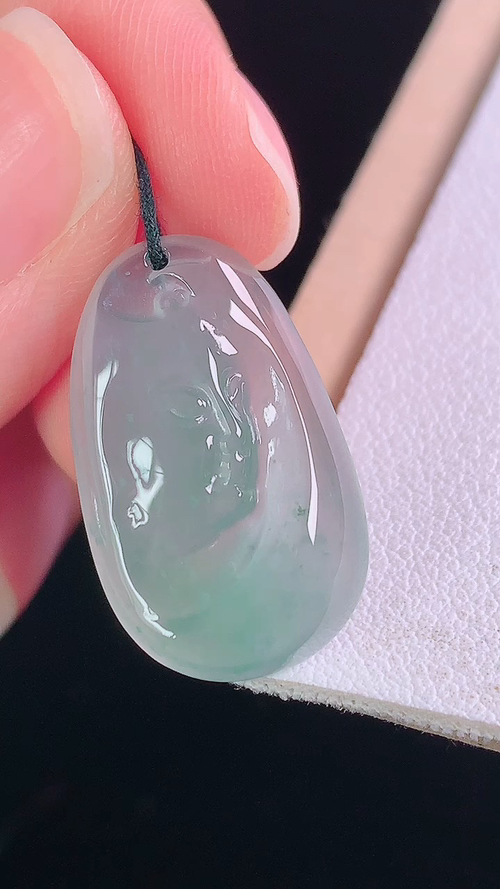 ️冰蓝金鱼，一刀切，无裂，尺寸:23.2-14.0-4.7mm 12