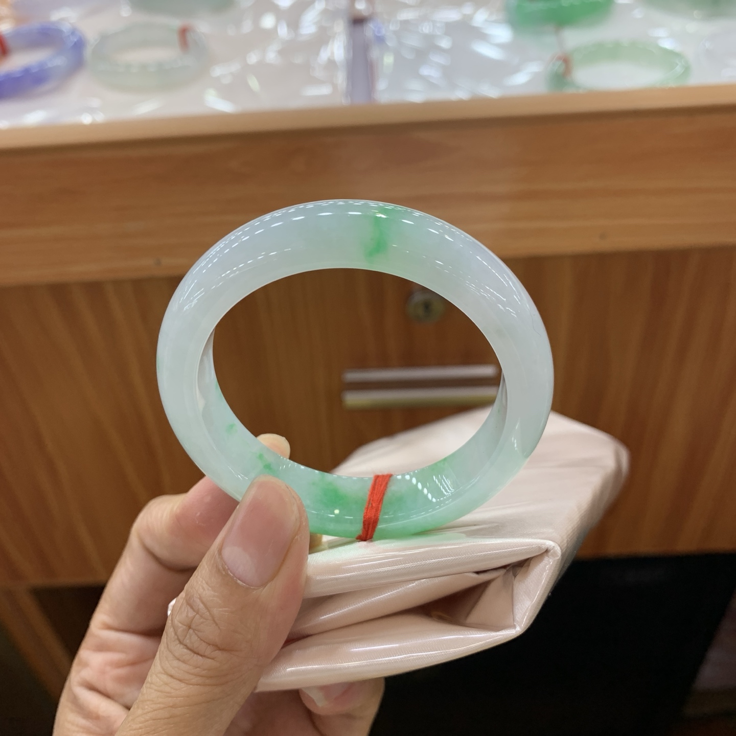 飘绿正圈翡翠手镯 51-12.2-7.8