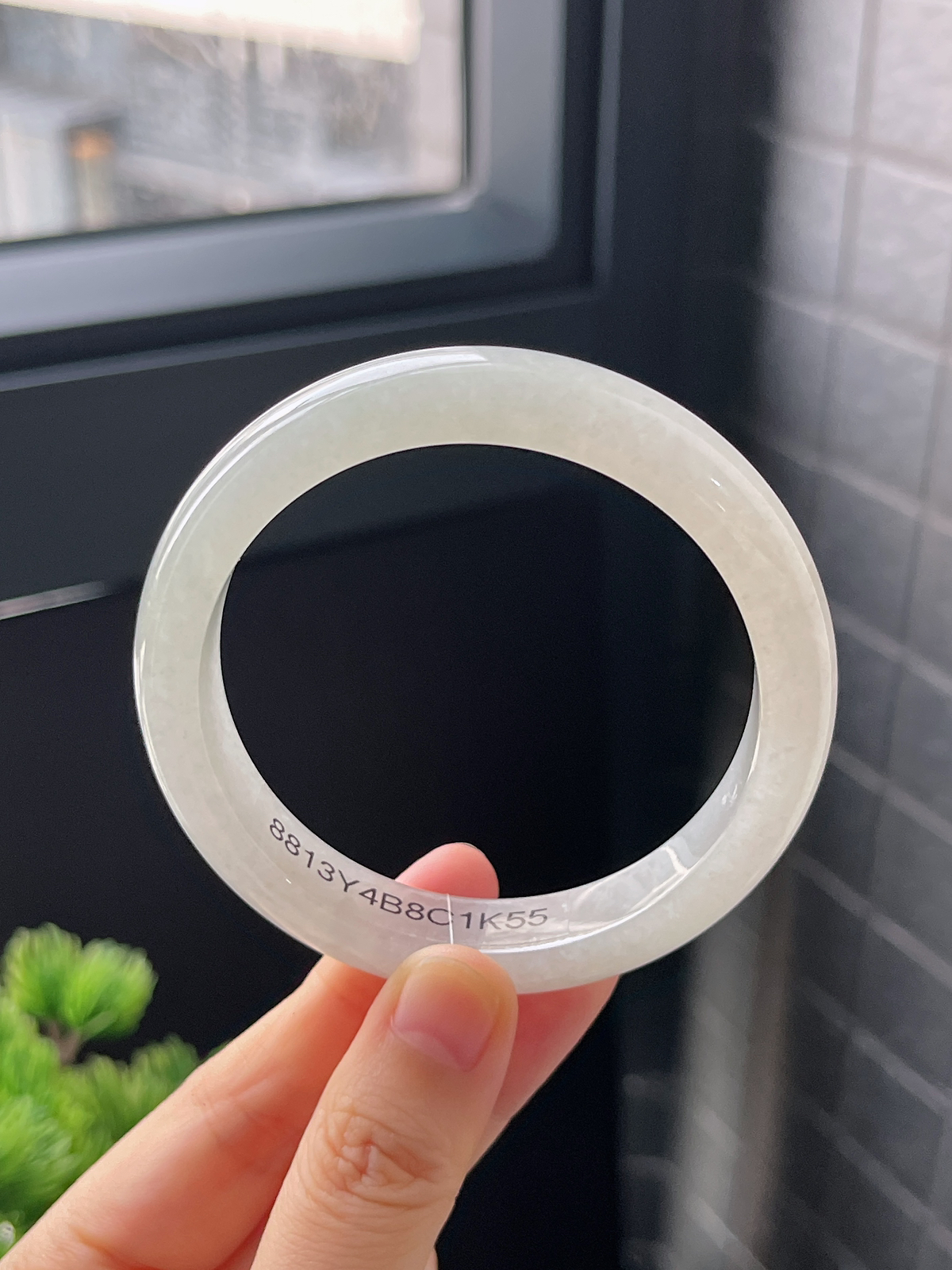 正圈58圈口，翡翠冰糯种白色手镯
