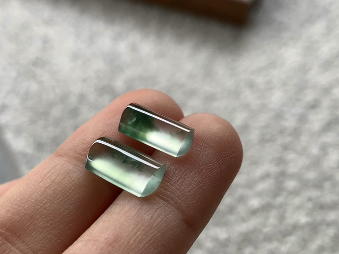 ️ 飘绿马鞍一对 尺寸11.2×6.8×3.2 /11.3×6.3×3.2