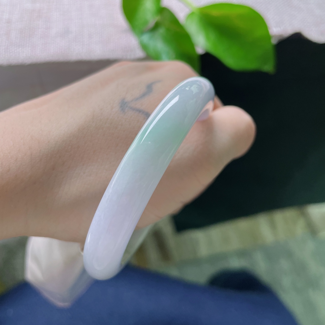 紫底正圈，水头好，肉质细腻，飘花婉约，有纹，ss52064a