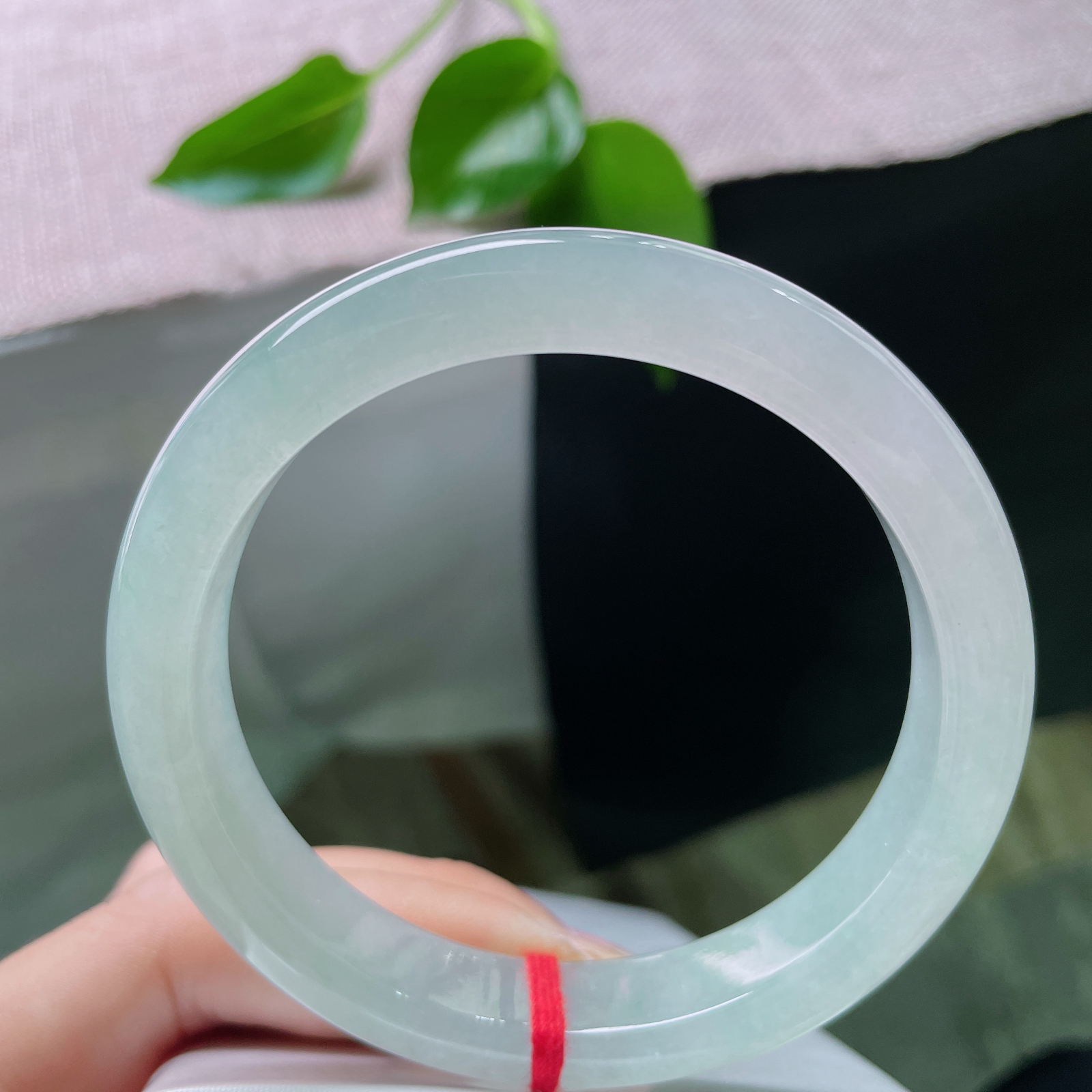 59.6/11.8/8.4，冰晴底正圈，用一抹绝对纯粹的蓝，宣告你的独立与深邃。ss49734a..