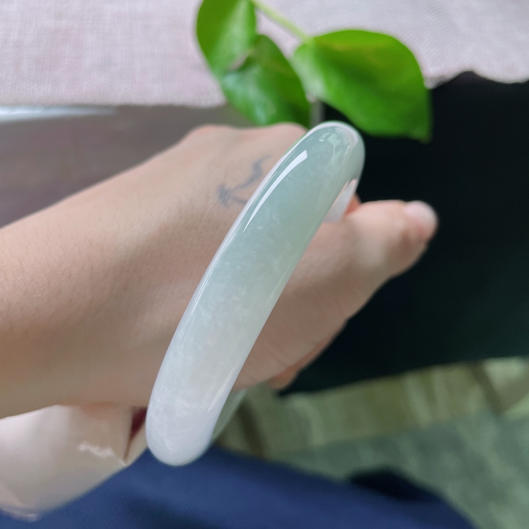 57/11.6/9.1，淡紫淡绿正圈，水润，清秀迷人，淡雅倾心，种老，有纹，ss50061a