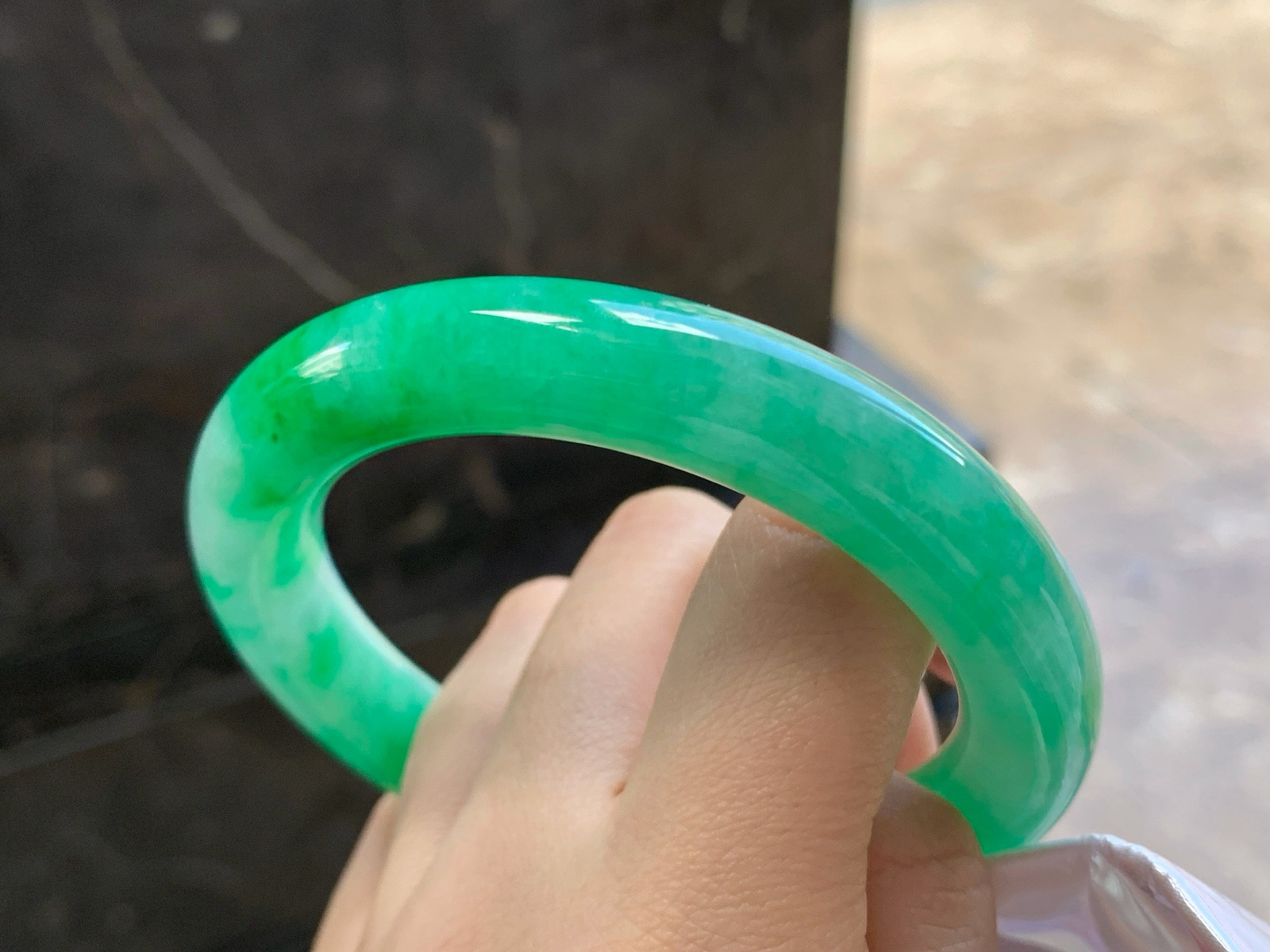 57-11.1mm

阳绿色圆条手镯^_^色阳