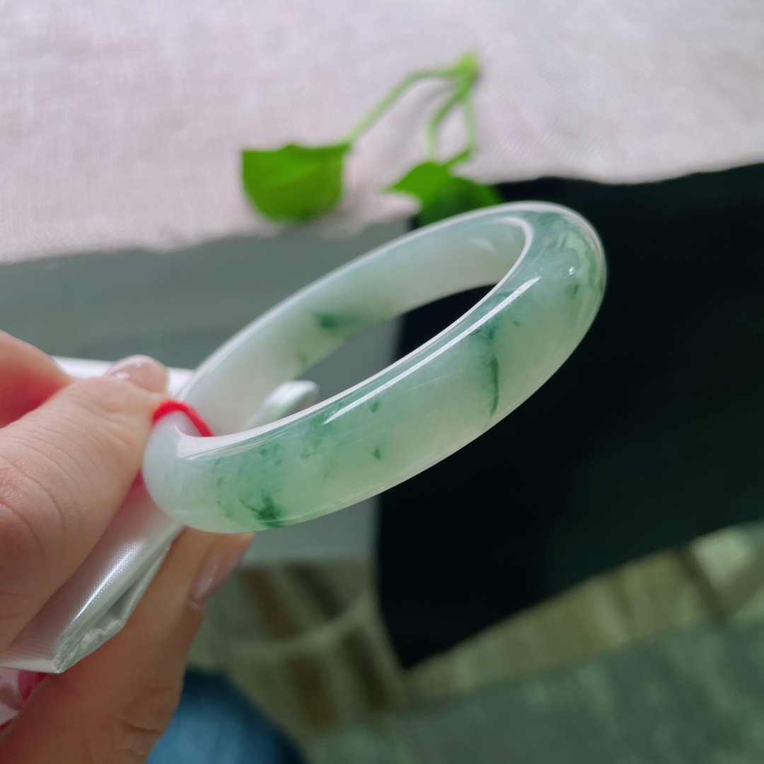 51.1/10.7/8，飘花正圈，小手福利，腕间的诗情画意，灵动飘逸，无裂，ss52353a