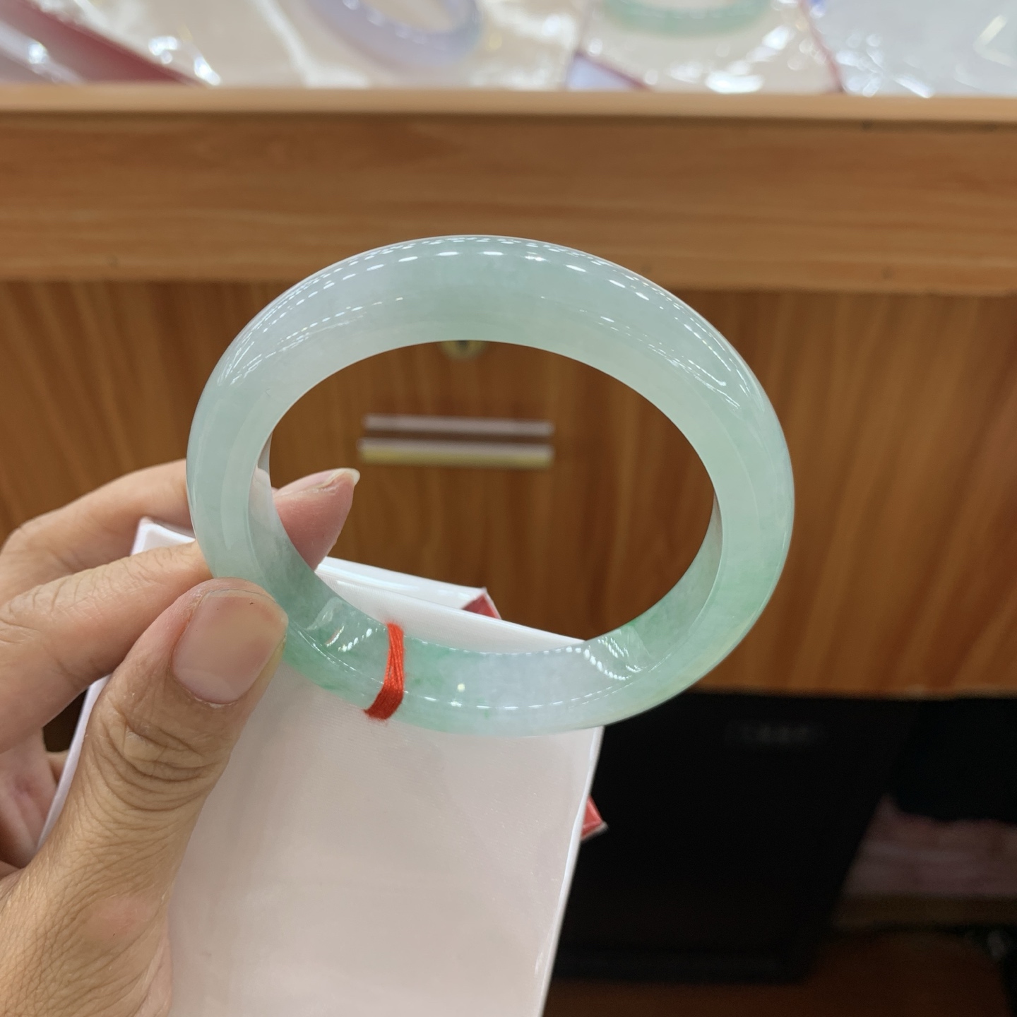 飘绿正圈翡翠手镯 57.3-12-8.8