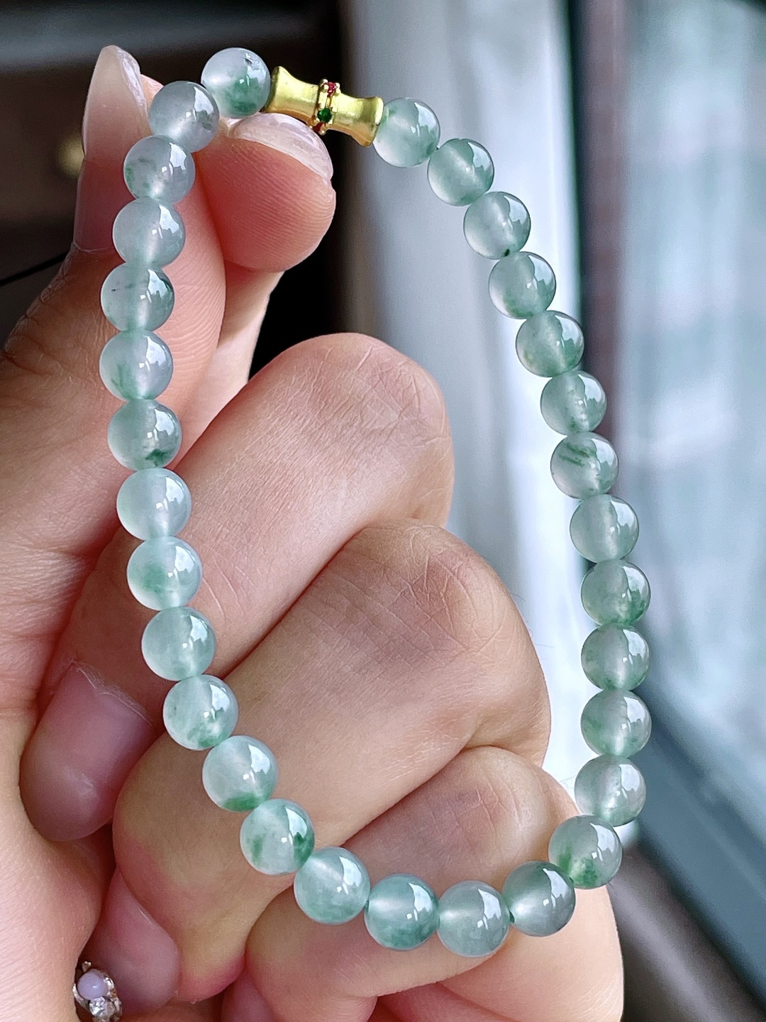冰飘花手串圆珠珠子手串 性比高 尺寸5.7mm 重量10.8克 不议