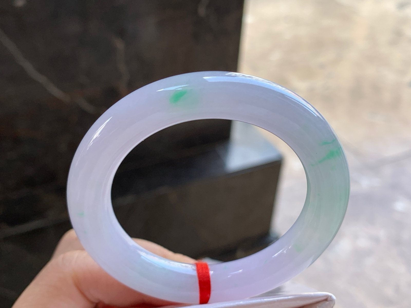 50.5-11

春带彩圆条手镯^_^细腻