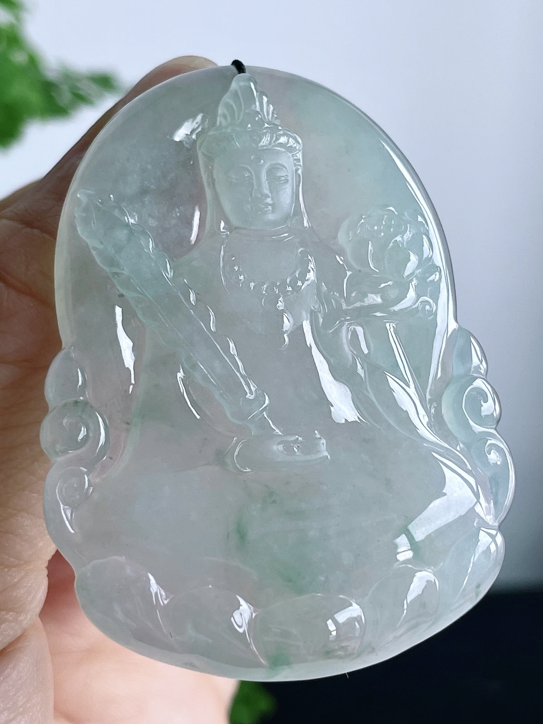 糯冰飘花虚空藏观音牌吊坠 无裂,性比高 尺寸55-40.6-6 重量28克