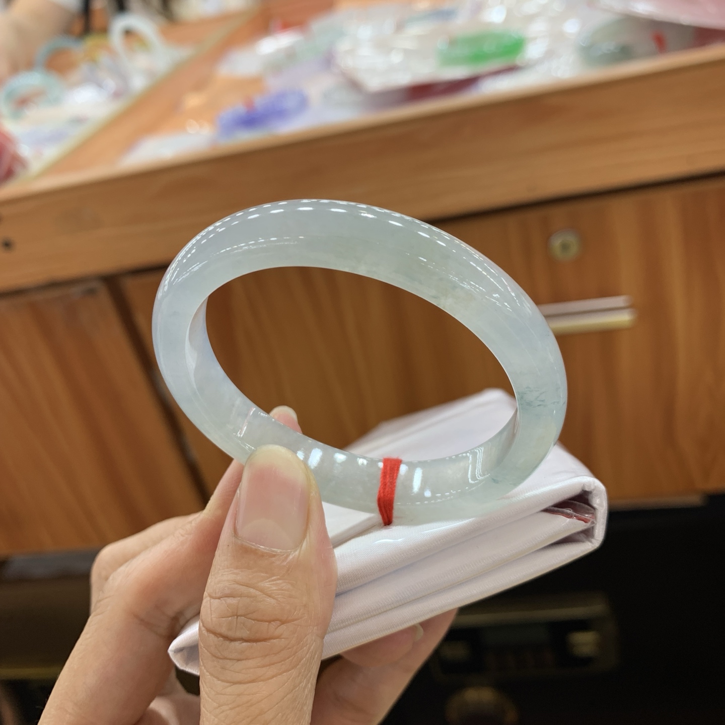 051310FN 飘花贵妃翡翠手镯 53-47-10-7