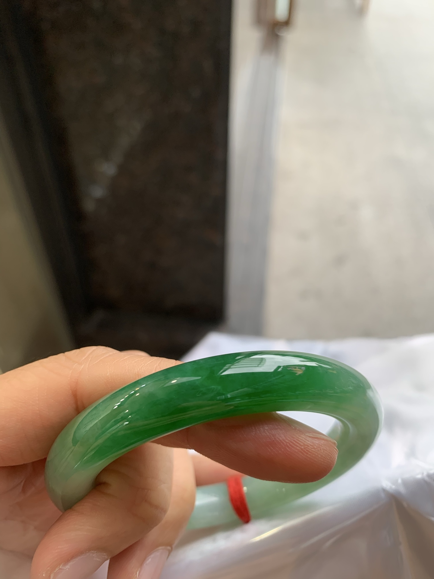 圆条飘绿 有纹 尺寸：54.5/10.2/10 色辣