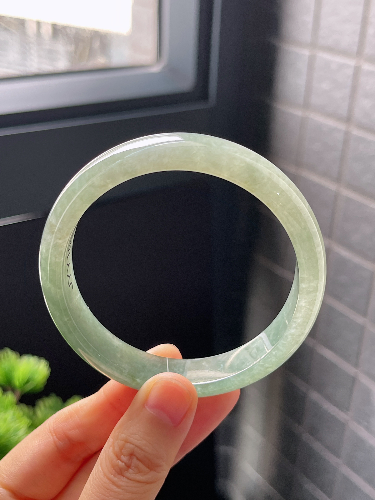 正圈58.3圈口，翡翠糯化种绿色手镯