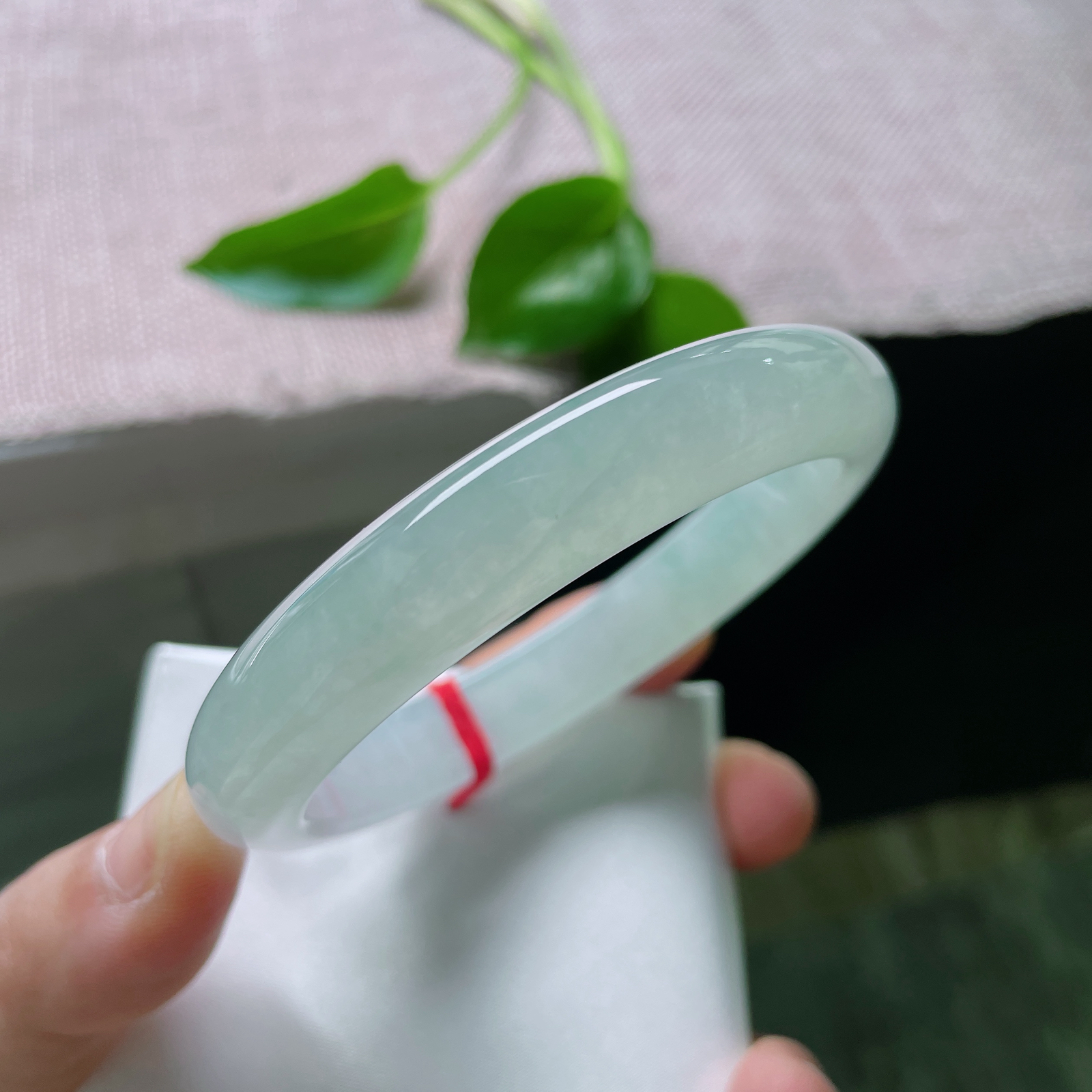 59.6/11.8/8.4，冰晴底正圈，用一抹绝对纯粹的蓝，宣告你的独立与深邃。ss49734a..