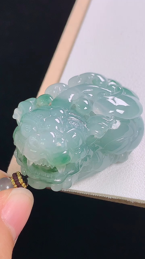 冰飘花貔貅，无裂,尺寸:39.8-24.5-20.3mm 10
