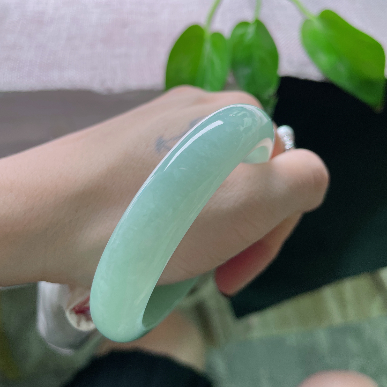 56.5/13.2/7.9，浅蓝底正圈，腕间一抹温柔治愈色，清新淡雅，种老，ss52986a..