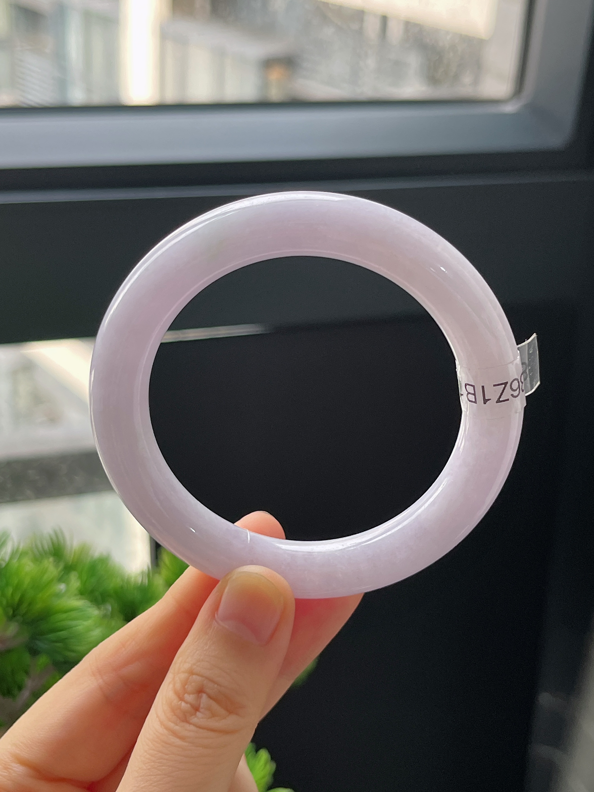 圆镯52.9圈口，翡翠糯化种紫色手镯