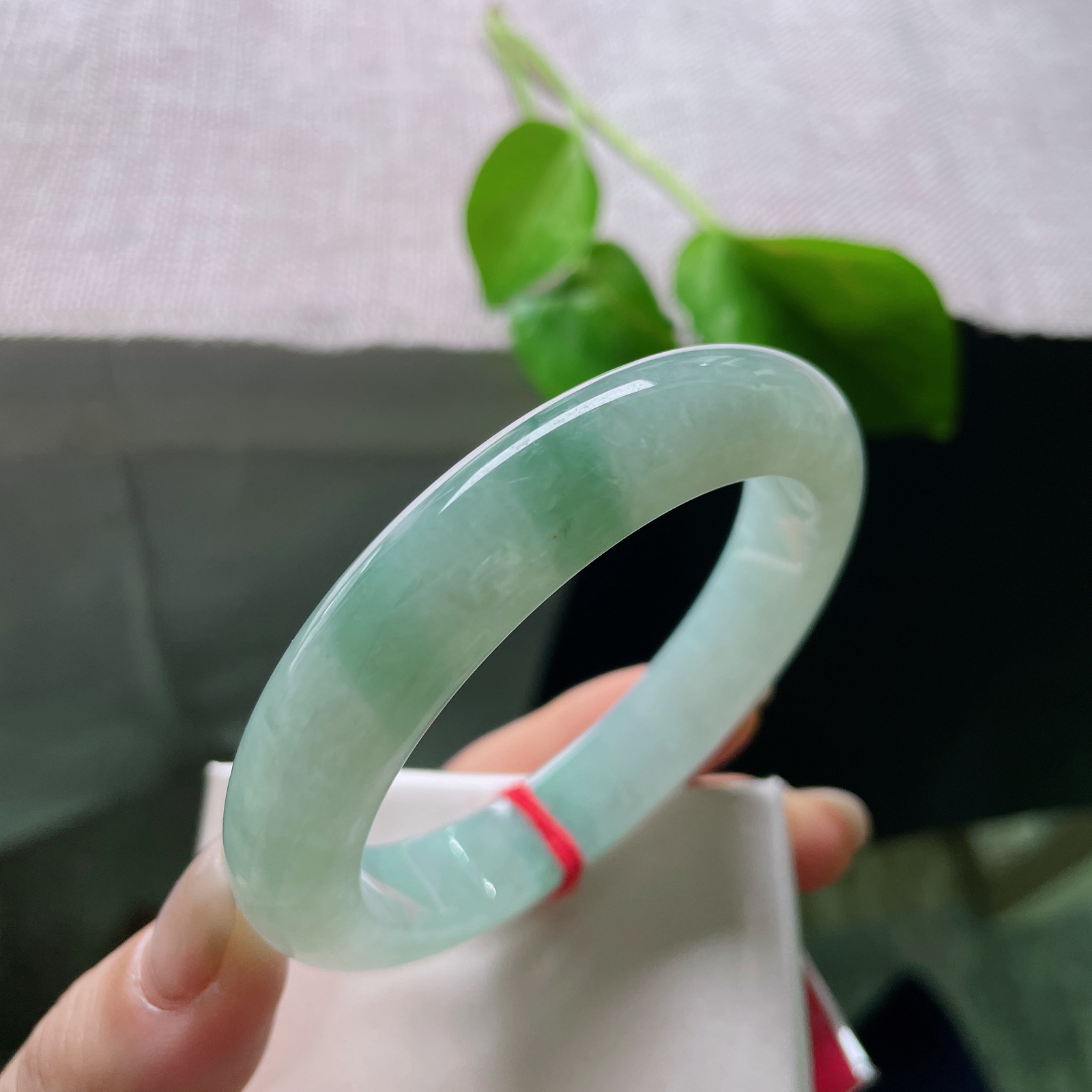 56.2/12/8.6绿底正圈，水润细腻，悠悠的云里有淡淡的诗，贵气，ss52286a..
