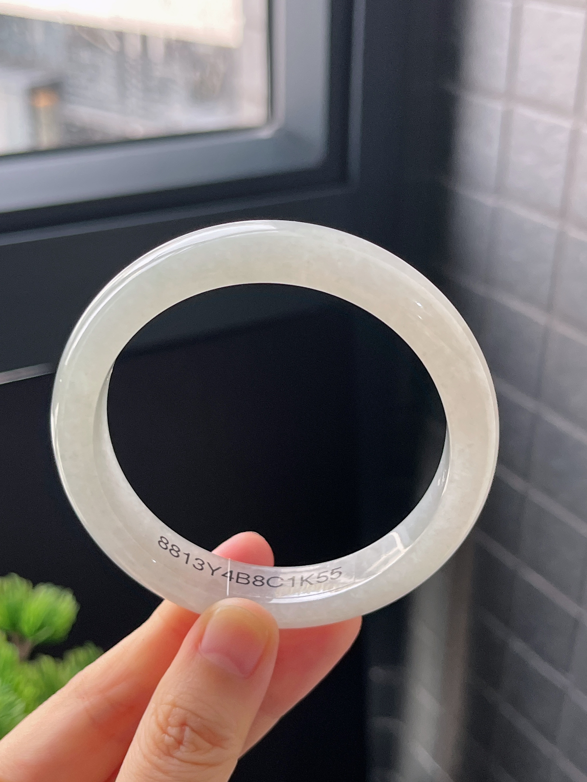 正圈58圈口，翡翠冰糯种白色手镯