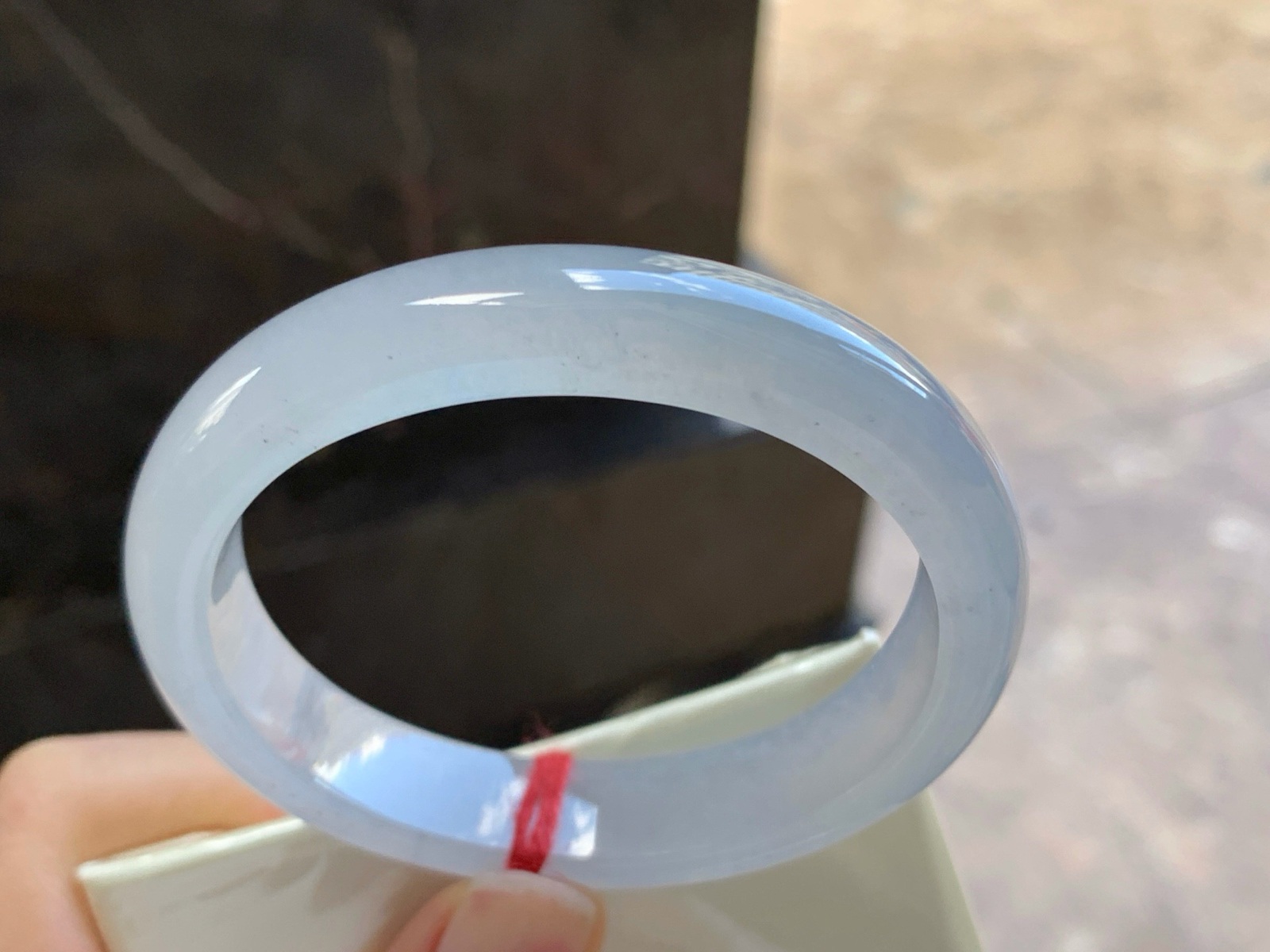 53-11.5-6.9

冰种贵妃手镯^_^冰透 正圈51可以带