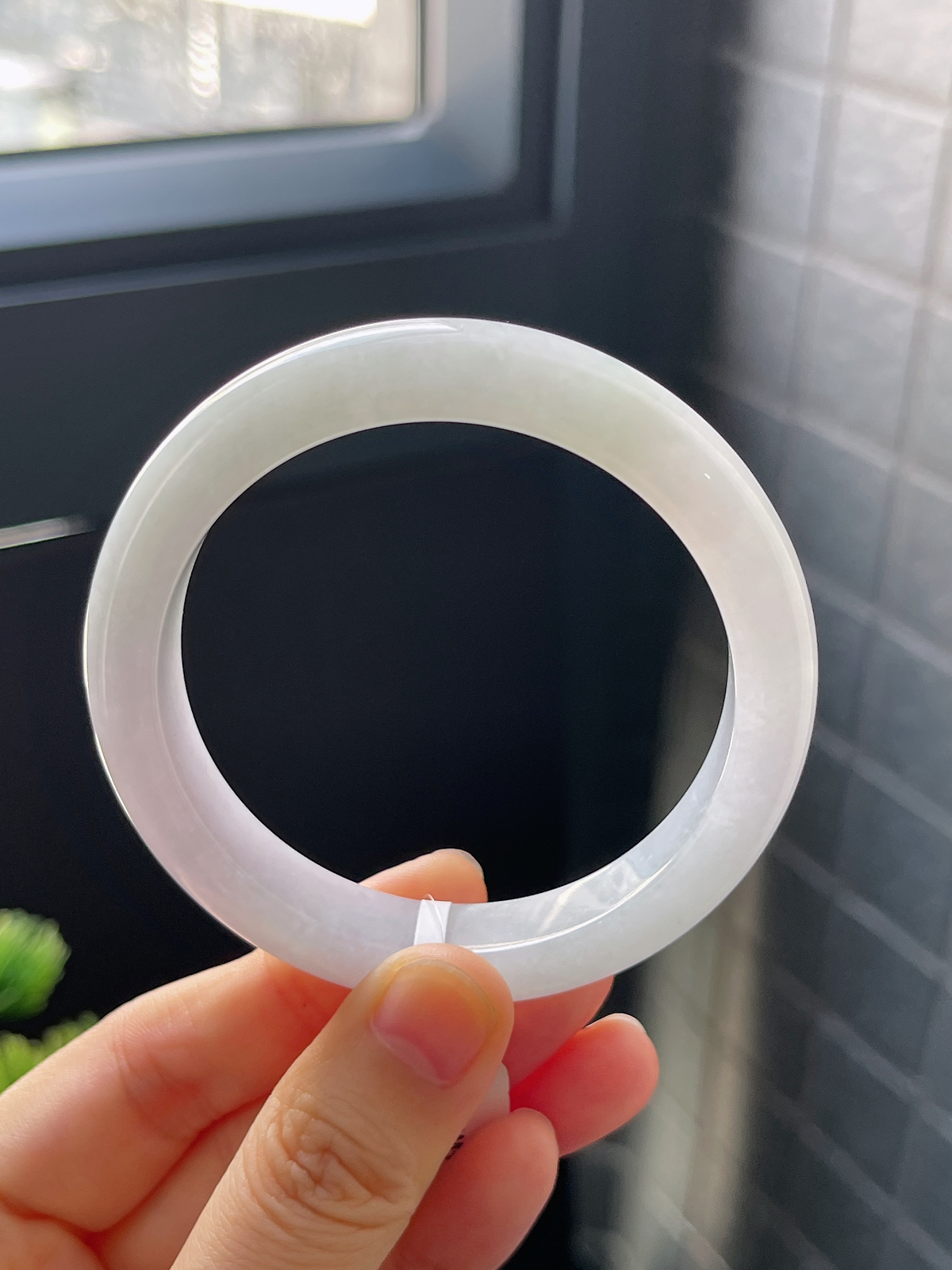 正圈54圈口，翡翠糯化种淡紫色手镯