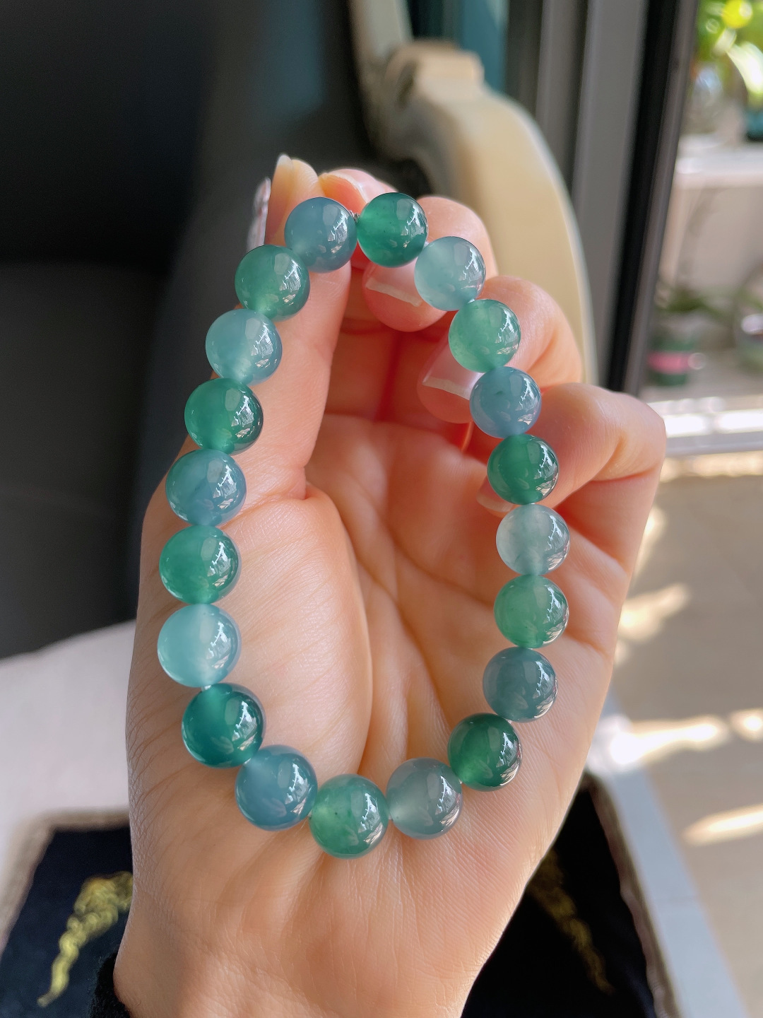 ️天然翡翠A货，冰多宝手串，尺寸：9.8mm。