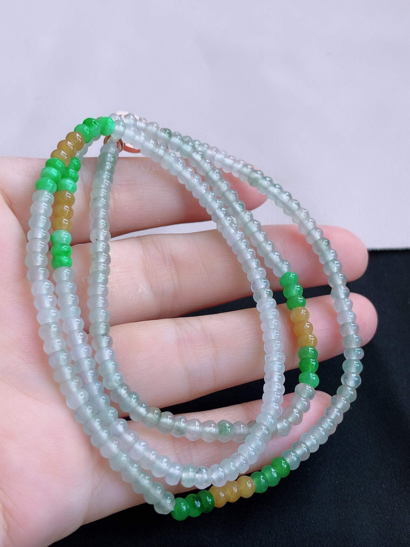 ️三彩珠链，晶莹剔透，尺寸4.5/3圈半，自然光实拍