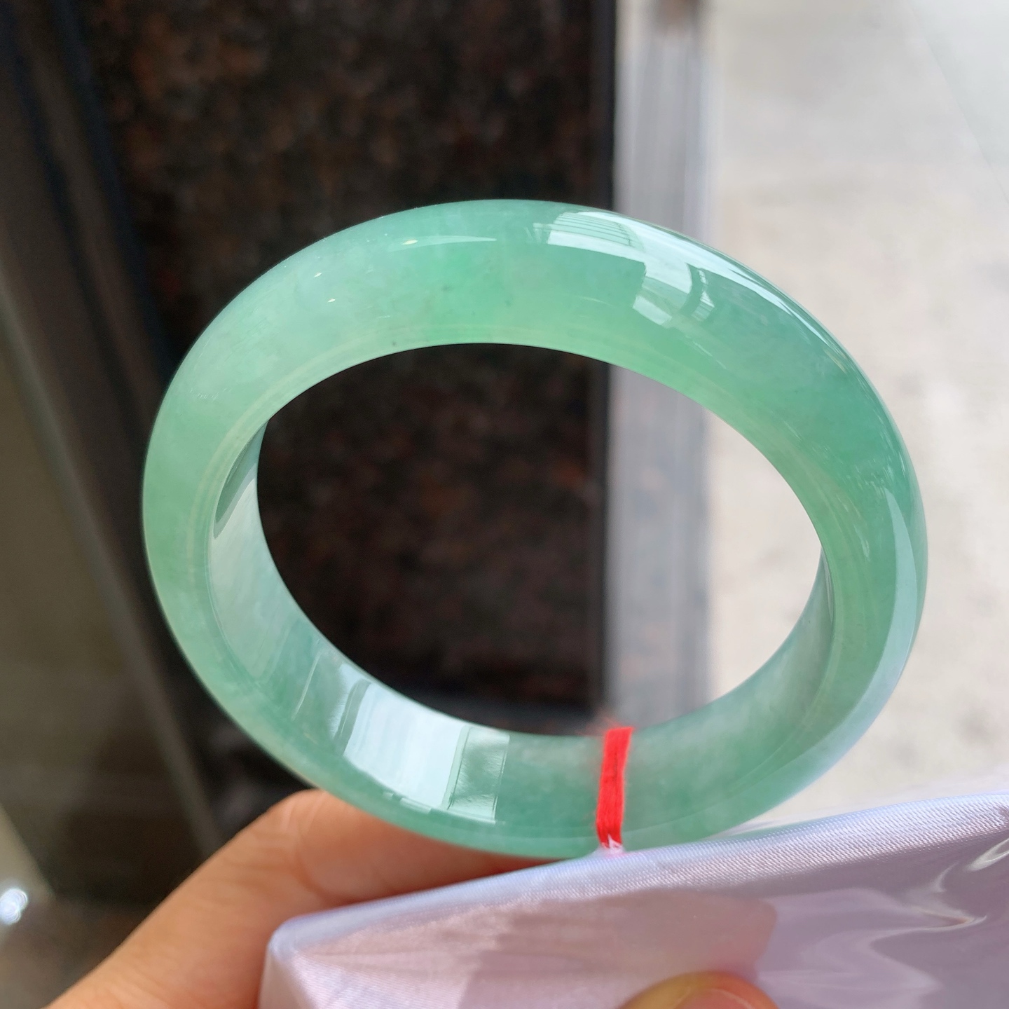 正圈冰飘绿 微细纹 尺寸：56.5/14.3/8.3