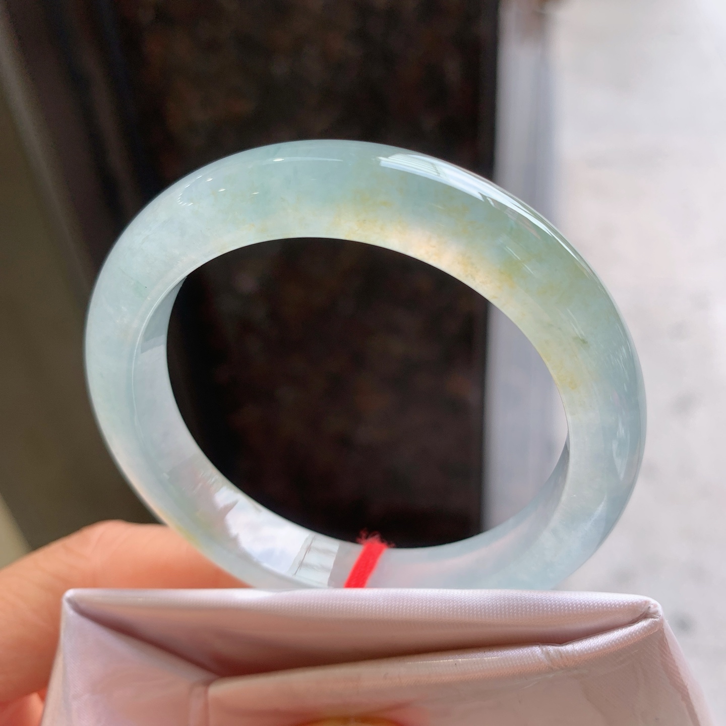 正圈冰黄翡 无裂 尺寸：50/12.2/8.2 小圈口