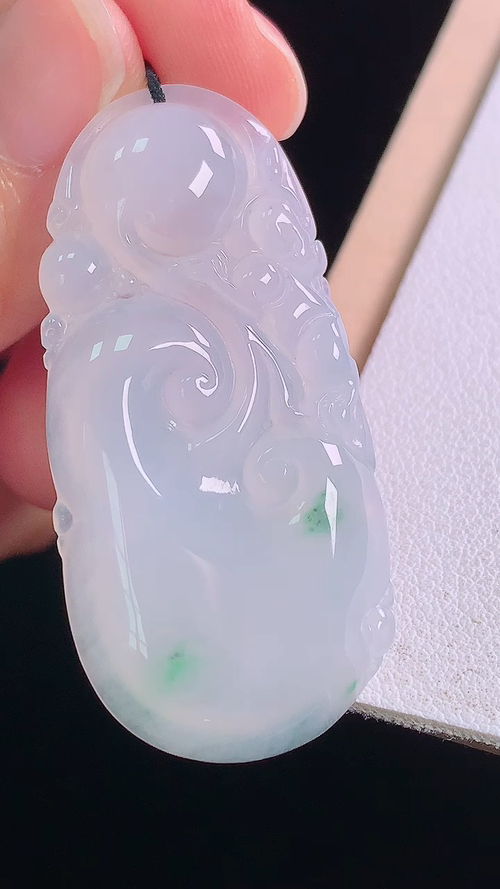 冰飘花如意，无裂，尺寸:45.2-21.5-5.2mm 10