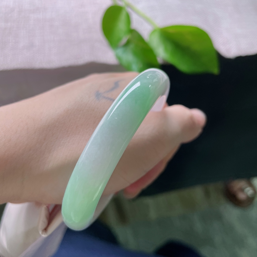 55.1/11.1/8.6，淡紫淡绿正圈，青白瓷系，静若止水，动如脱兔，无裂，ss51445a