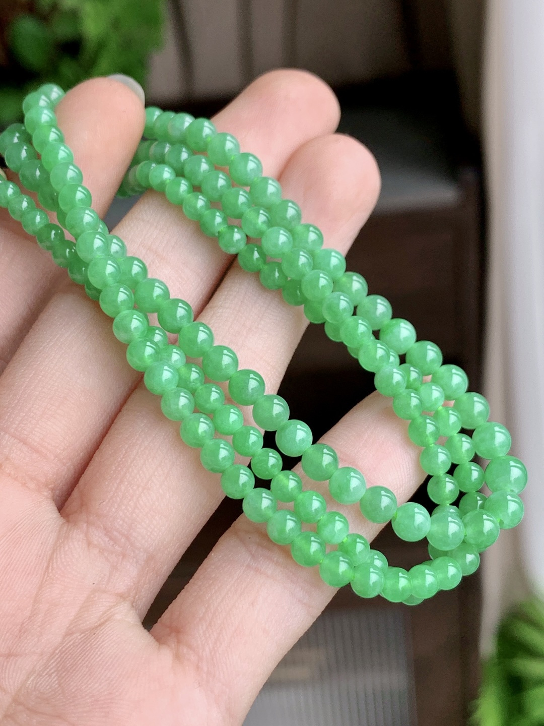 冰阳绿珠链满绿圆珠子珠链 说明 性比高 满色 尺寸4-3.3mm，30cm 重量17克 不议