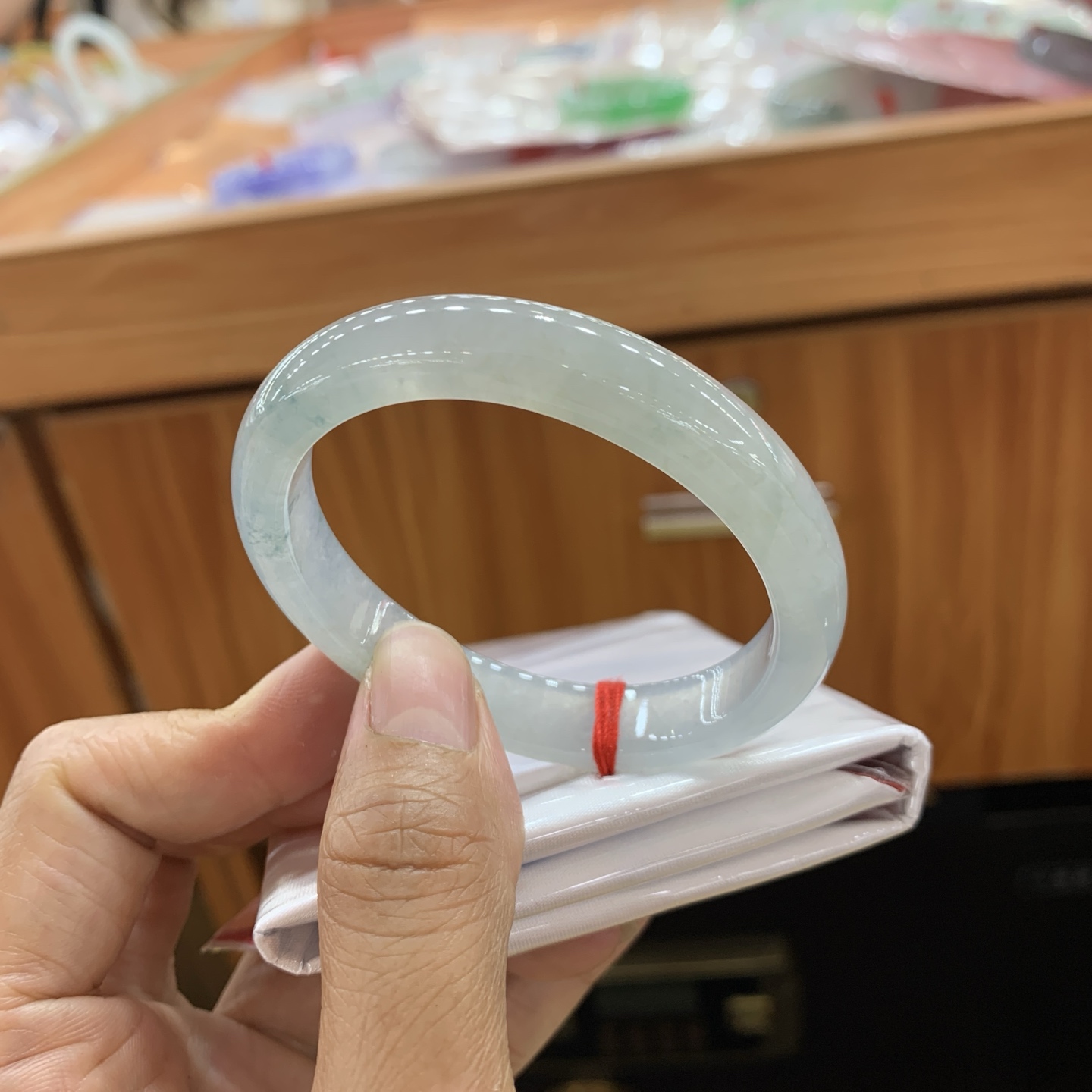051310FN 飘花贵妃翡翠手镯 53-47-10-7